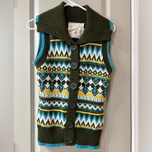 Red Camel Jackets & Blazers - Red Camel Sleeveless Patterned Sweater Vest